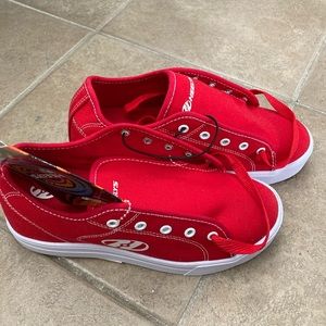 NWT Heelys size 5